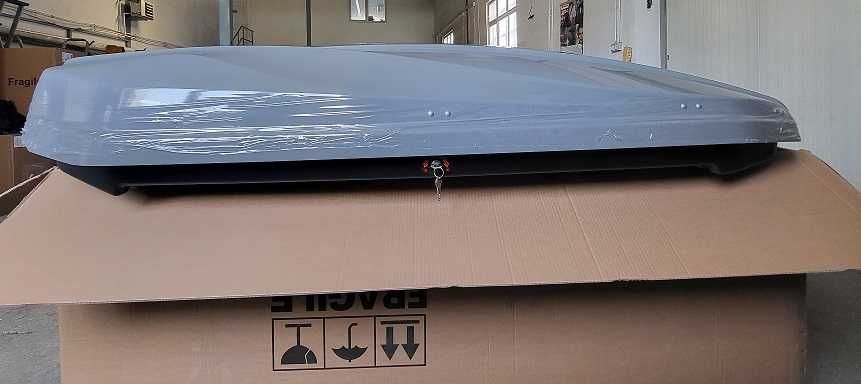 Cutie portbagaj Junior Strike 440 gri lucios sau negru lucios