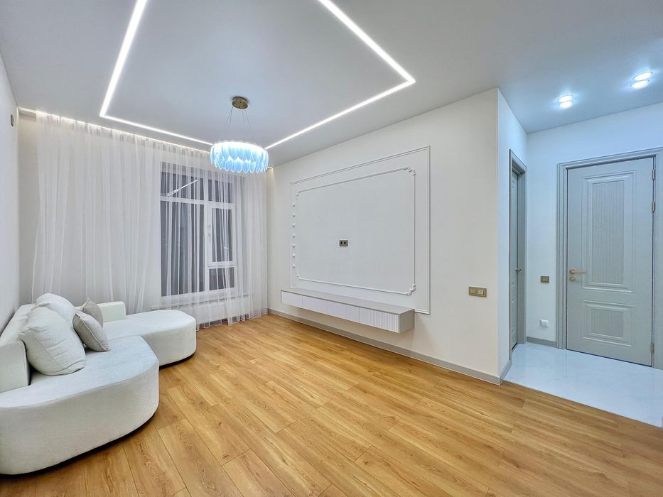 Продам 2х студия . Цена 32млн