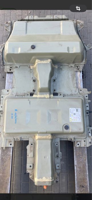 Продавам електрическа батерия за Пежо 2008