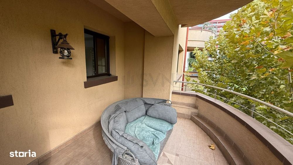 Apartament 4 camere decomandat, terasă, Aviatorilor