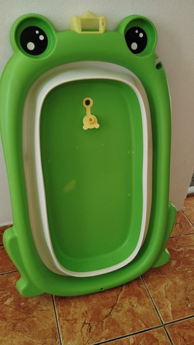 Vând cădită pliabila cu termometru