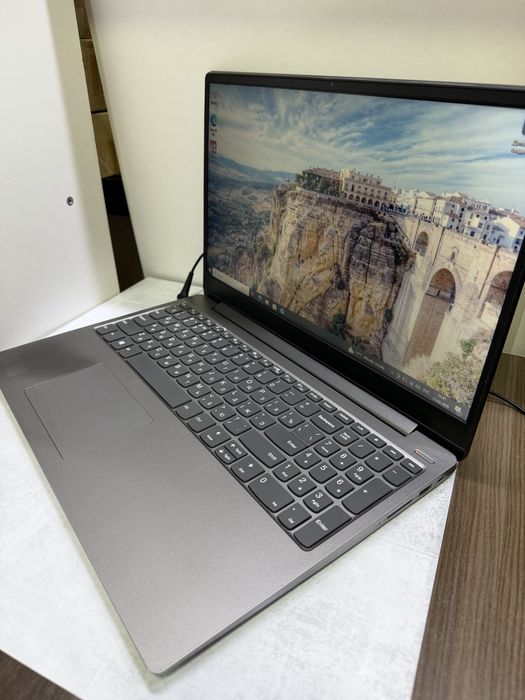 Ноутбук Lenovo ideapad 330s-15ARR