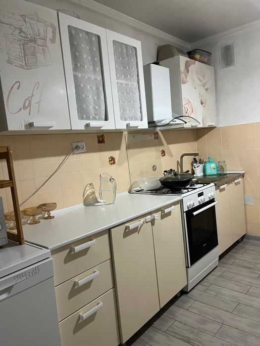 Продам кухлнный гарнитур