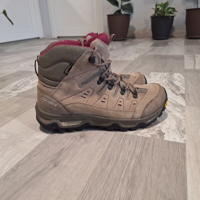 Bocanci Tecnica Starcross Gore-Tex talpa vibram nr 39,1/3