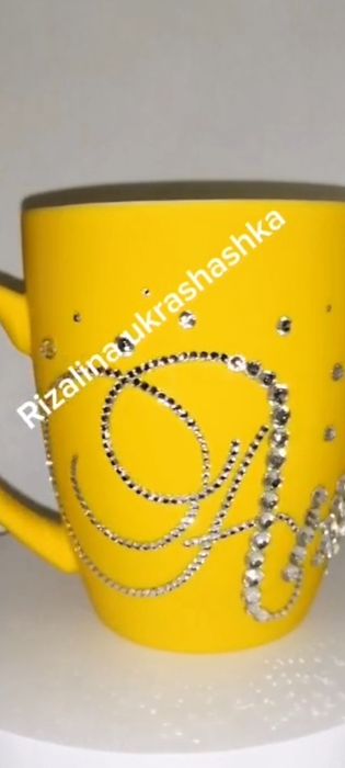 Кружки со стразами. Ручная работа