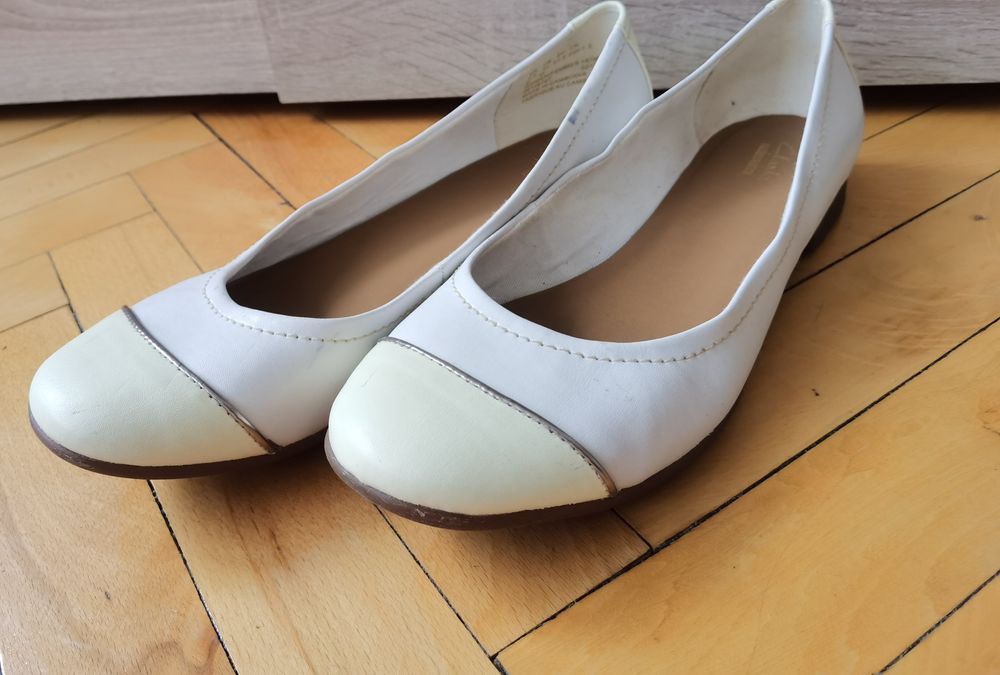 Бели обувки Кларкс/Clarks/