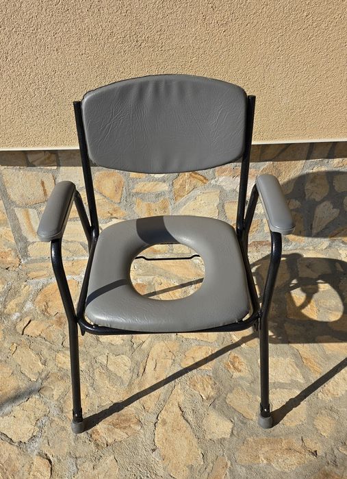 Тоалетни столове за баня