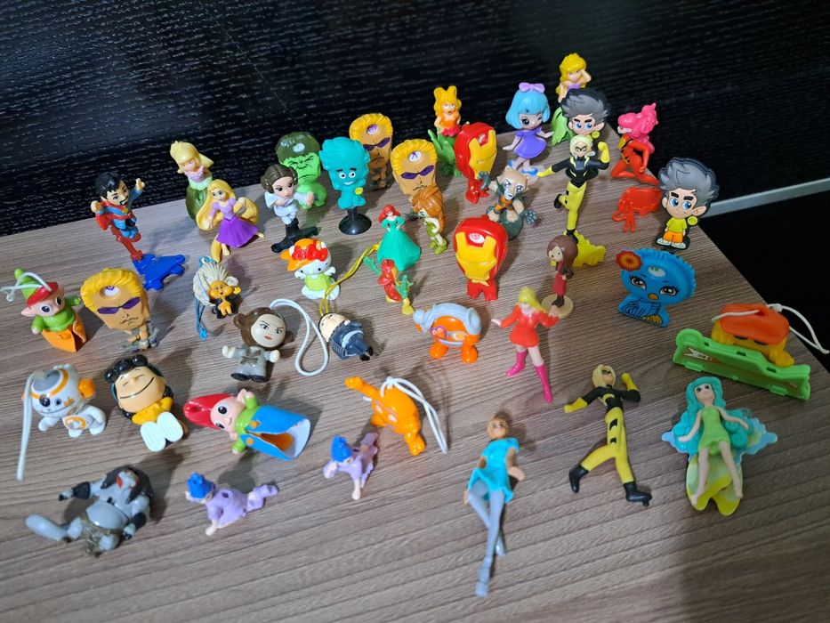 Фигурки из Киндер сюрприза, писать на ватсап