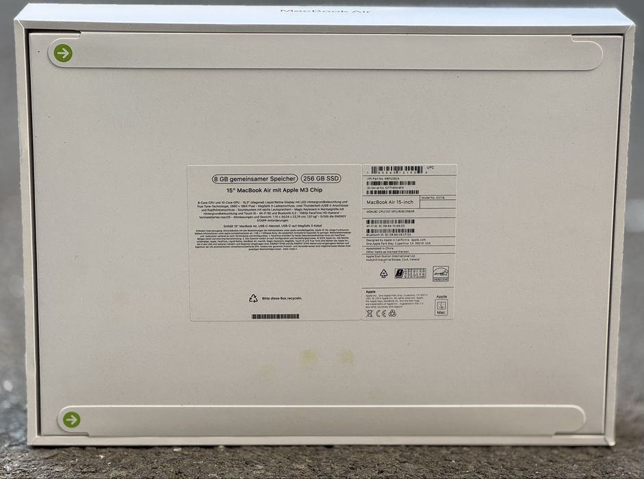 НОВ!!! Лаптоп Apple MacBook Air 15”, чип M3, 8GB RAM, 256GB SSD, Midn.
