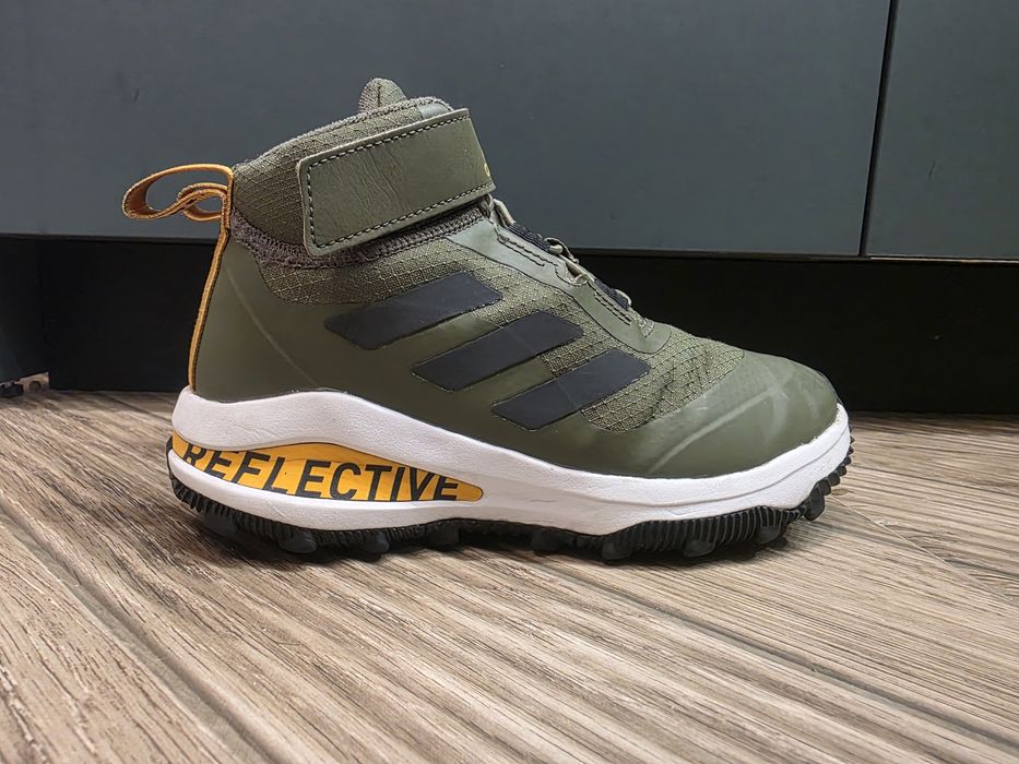 Детски спортни боти ADIDAS Резервирани  !