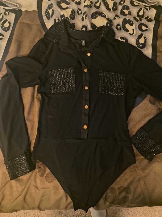 Бяла риза - тип туника и тюлено боди