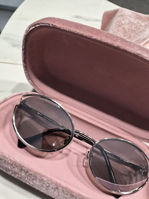 Слънчеви очила miumiu