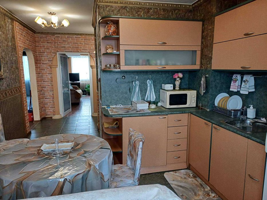 Продава се Тристаен апартамент в София, Разсадника - 84 кв.м за 2209 €/кв.м - Снимка #5