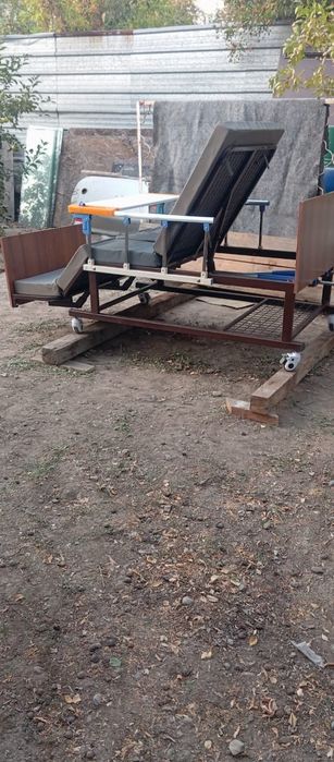 Продам кровать для лежачих больных