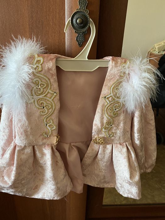 Продам детской платье на тусау кесер