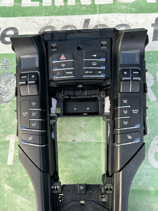 Panou central  comenzi Porsche Cayenne 2012