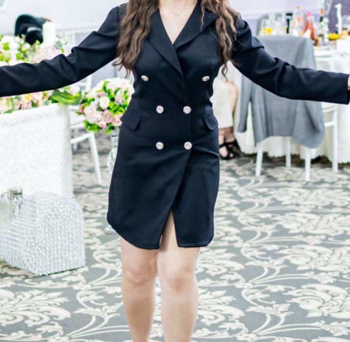 Vând sacou elegant