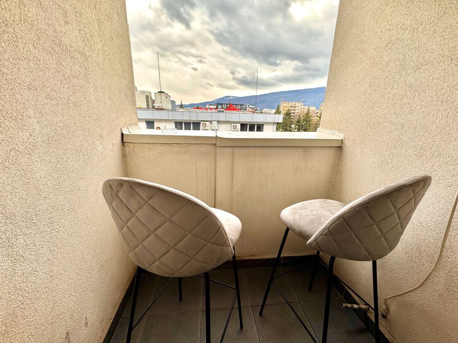 Нощувки - Joyful Studio