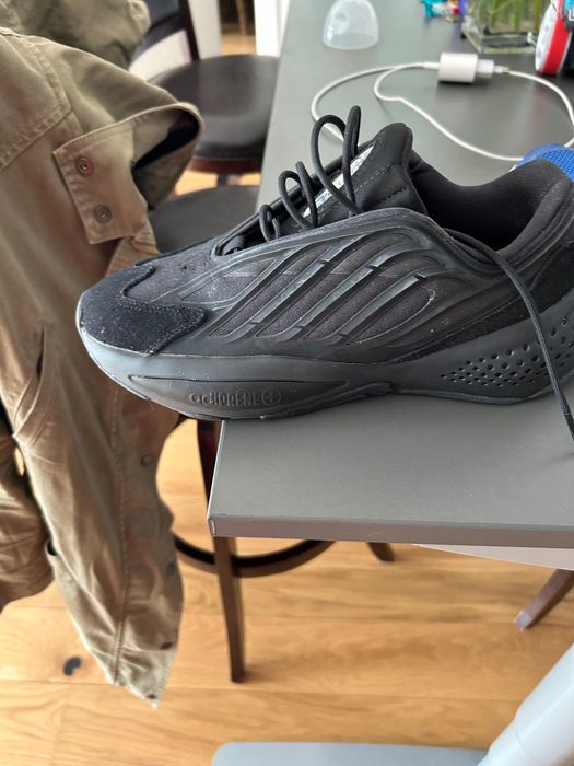 Snekersi Adidas, unisex, marimea 39 1/2, purtati o singura data