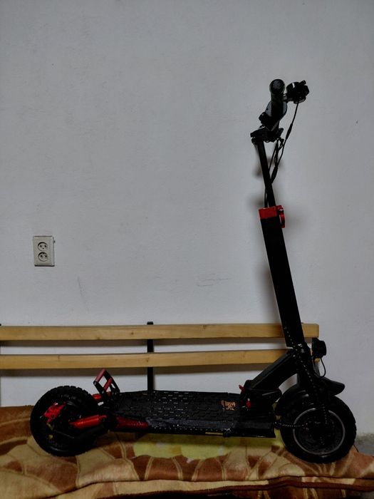 Kugo M4 Pro Plus Black and Red