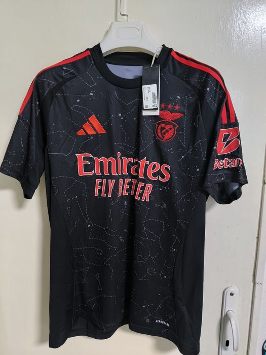 ПОСЛЕДНИ БРОЙКИ Чисто нови оригинални футболни екипи на Manchester United Arsenal Real Madrid  Bayern Munich Roma Juventus Benfica Lion