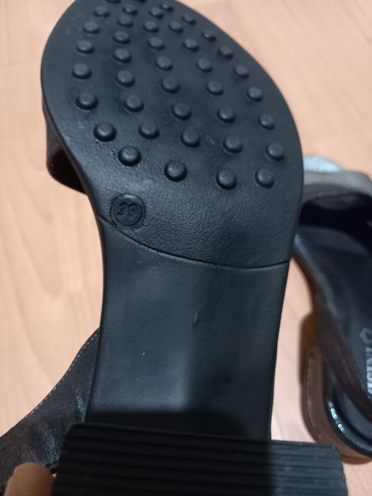 Женски сандали 39 номер