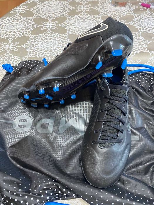 Бутонки Nike Tiempo