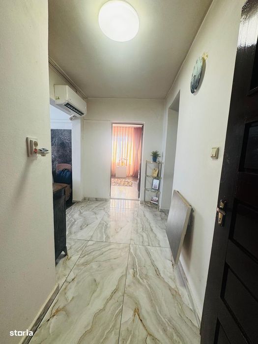 Apartament 3 camere renovat la 30 de Km de Oradea