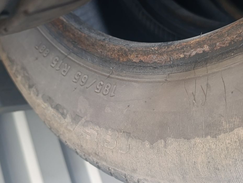 Продам комплект летних шин 185/65/15