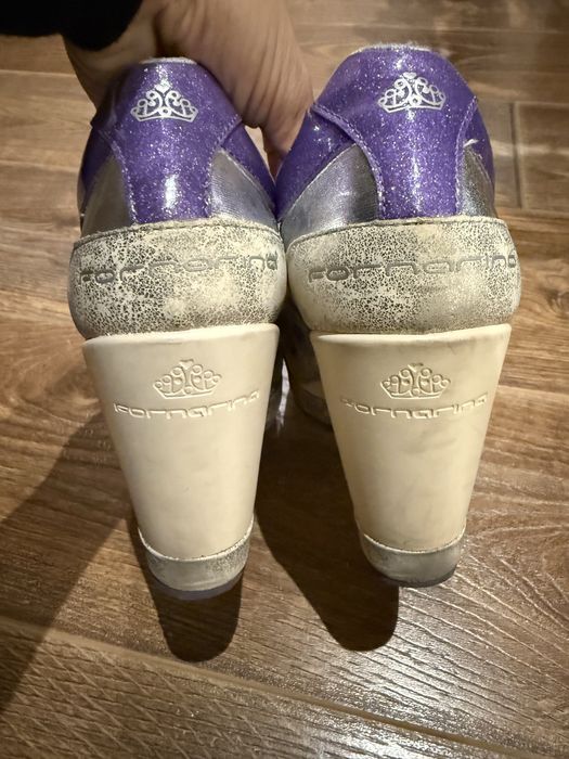 Fornarina маратонки на висок ток