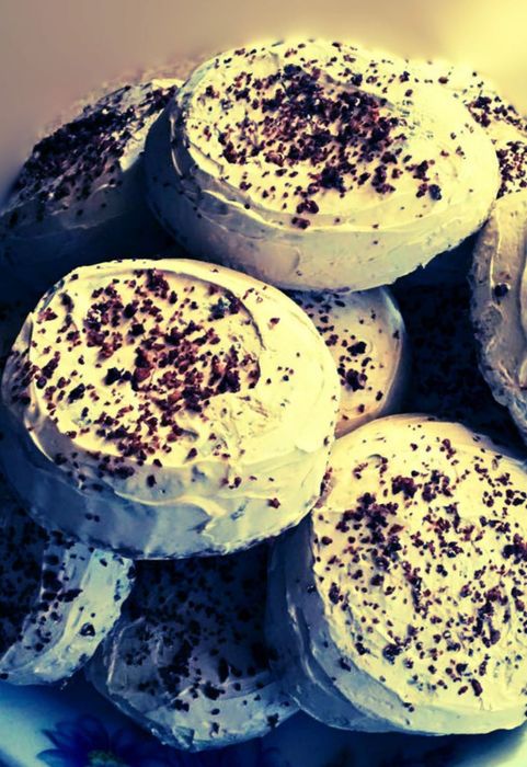 Срочно Пирожное "Элегия": Ореховый хруст в облаке нежности