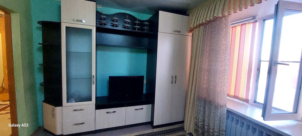 Продаётся стенка.