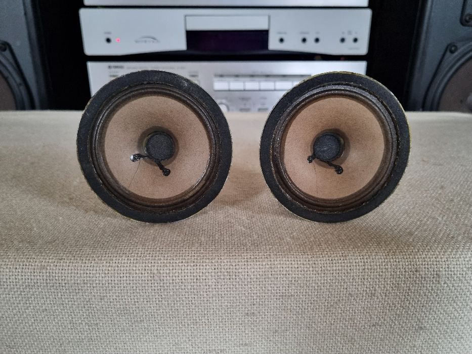 Set Difuzoare Medii Grundig. 4 ohms, 10 watts, 8,9 cm. Impecabile