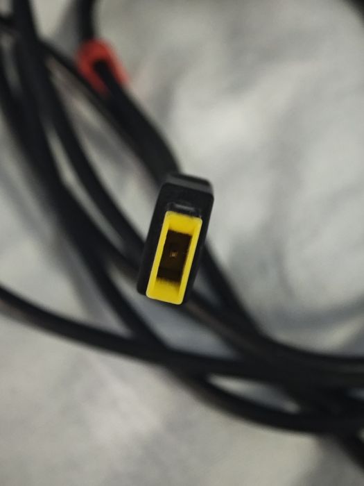 Оригинално зарядно за Lenovo – 135W (Slim Tip)