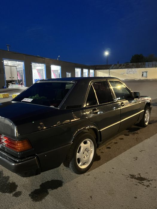 Машина мерседес 190 mercedes