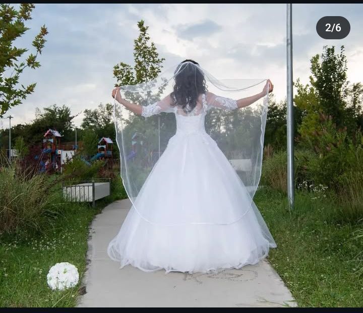 Vând rochie de mireasă