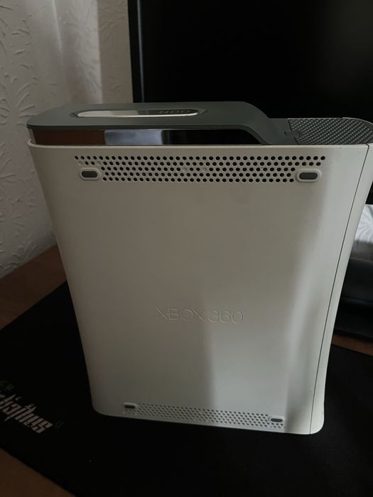 Xbox 360 прошитый RGH Aurora