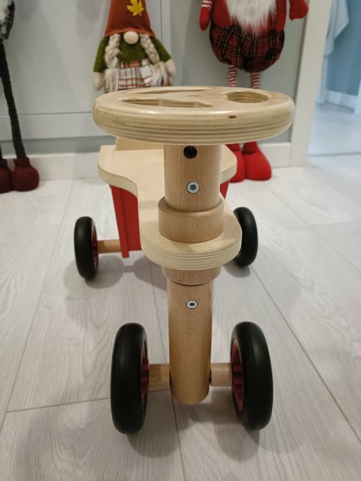 Vând Tricicleta din Lemn masiv Nouă.