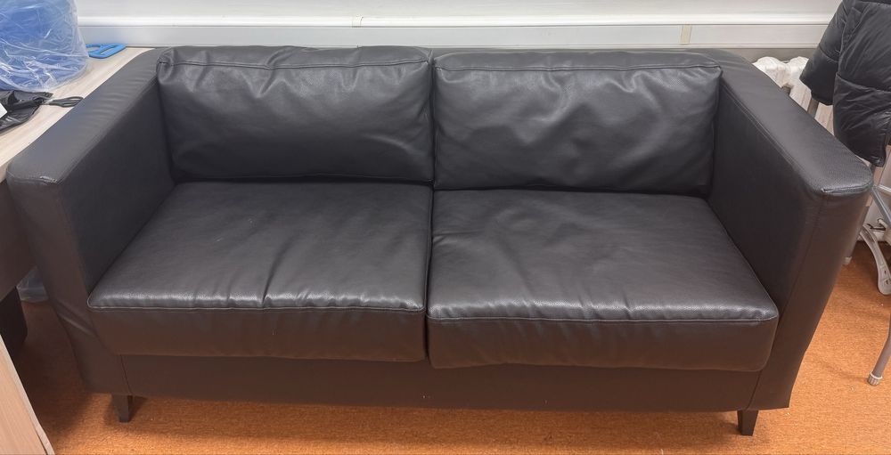 Продам диван для гостинной/офиса