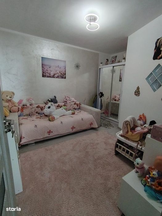 Vanzare Apartament 3 camere semidecomandat, 59 mp, Florilor