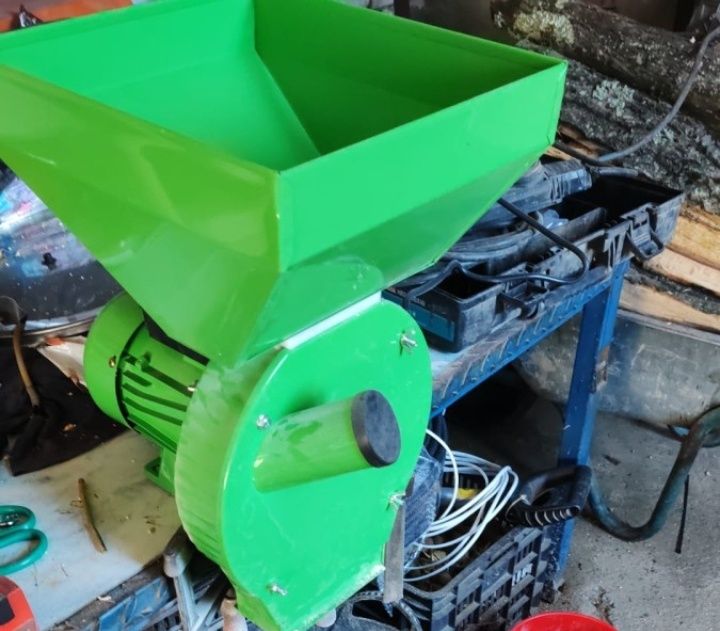 Moară electrica 4500w până la 300 kg pe ora