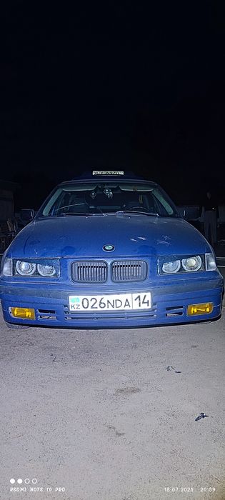 Продам автомобиль БМВ