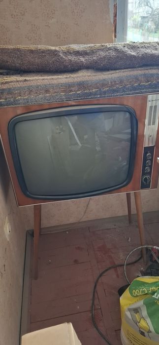 Продавам телввизор Slava