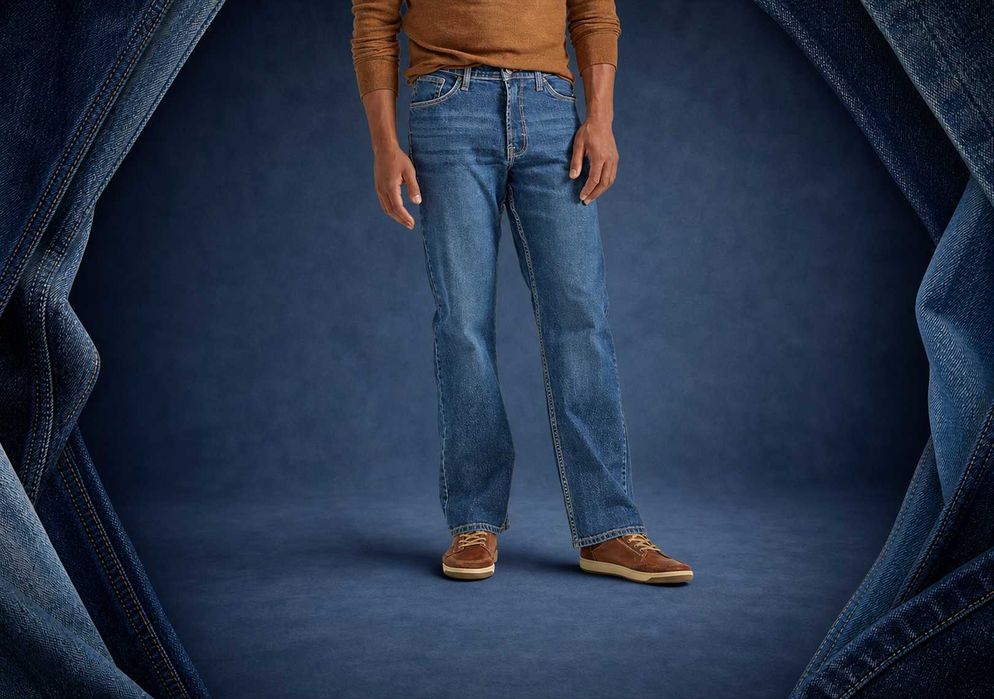 Wrangler Relaxed Fit Bootcut W32/W36 L32, новые