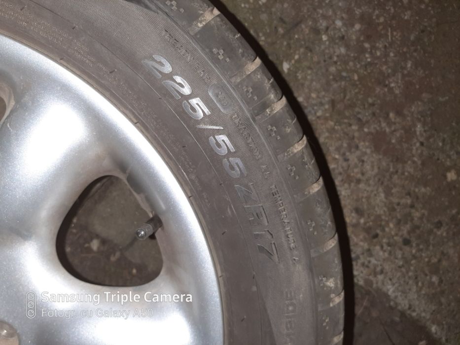 Roti cu janta aluminiu si cauciucuri de vara land rover de 17