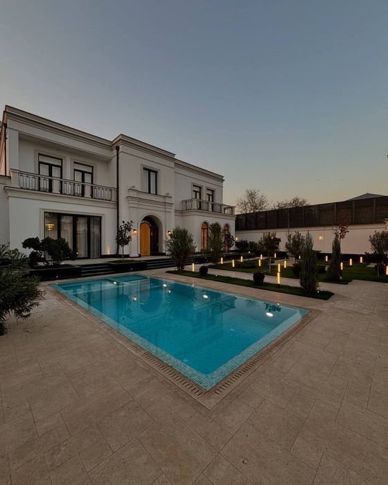 Продается дом 5 спален 2 гостиной, ориентир: геофизика, 10 соток 697м²