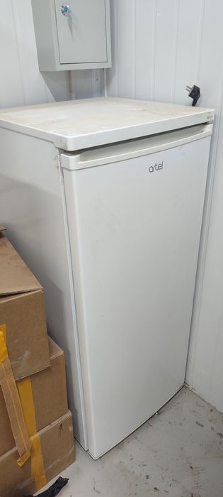 Холодильник сотилади арзон нархда