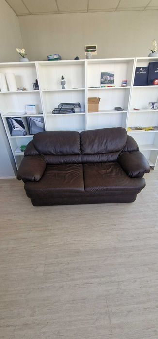 Кожен диван 2-ка