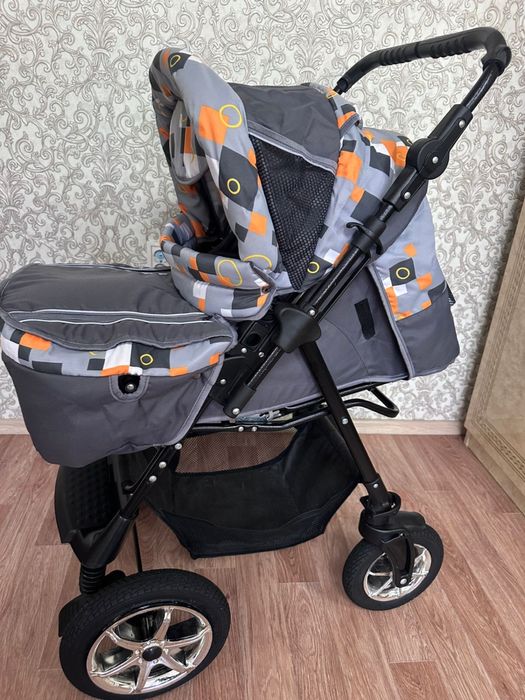 Срочно продам коляску