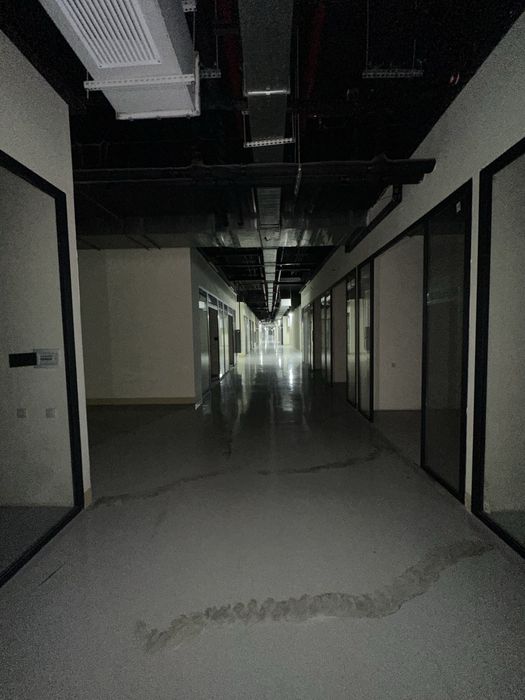 Ibn sino 2 Stroy mart Savdo markazi Dokon offic sotiladi